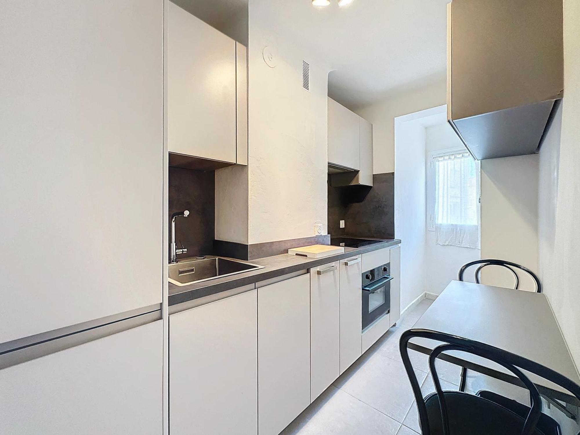 Appartement 1 Bedroom Latour Maubourg Riviera 245